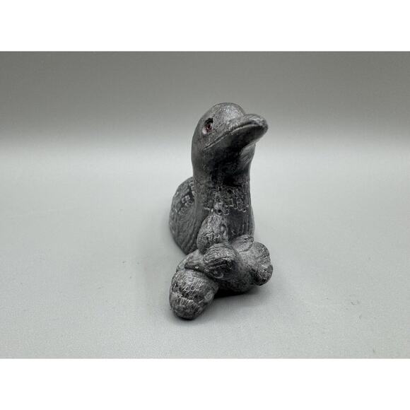 Hand Made in Canada " A Wolf Original " Soapstone Loon And Chick Figurine - Picture 3 of 12